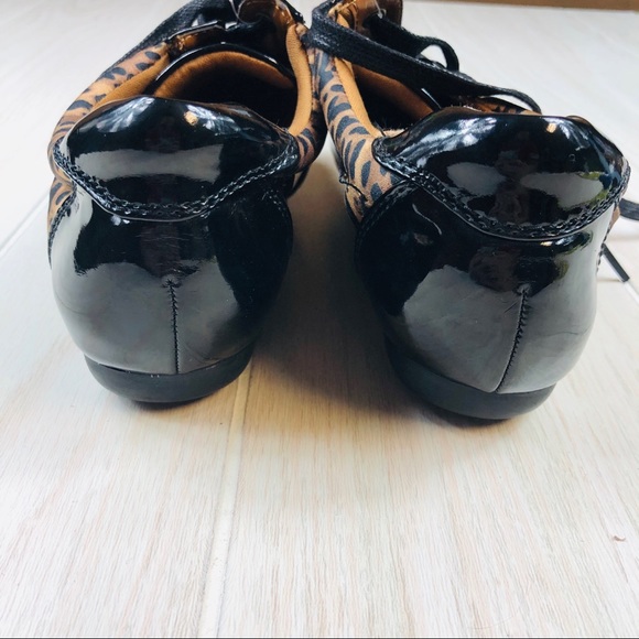 🚨HP!! leopard print Laura Ashley shoes NWOT - Picture 3 of 6